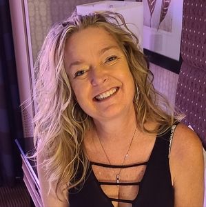 Meet your Posher, Candy